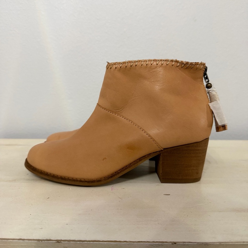 Toms Sand Leila Leather Ankle Boots